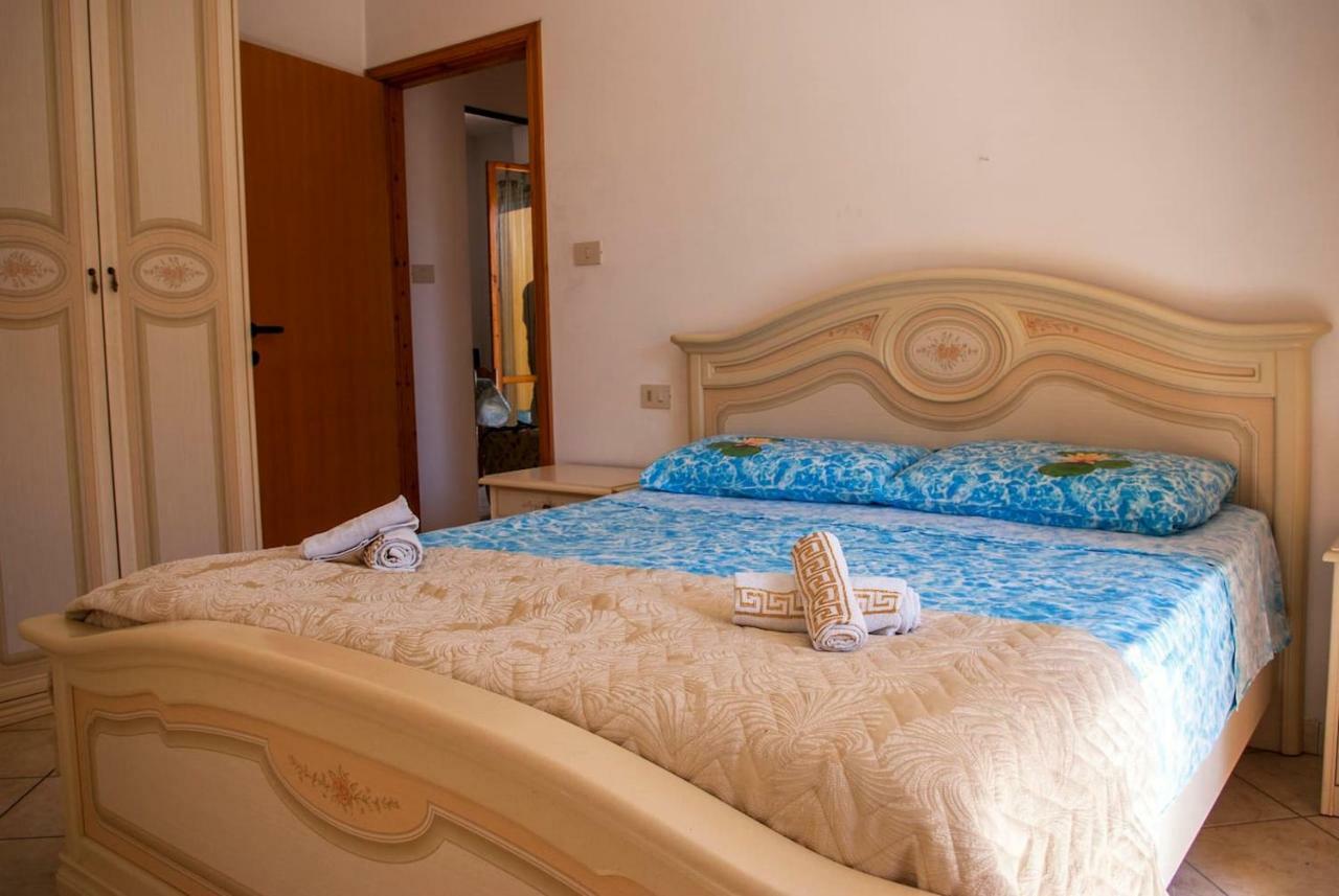 Appartamento Di Antonio Fronte Mare มอนเตซิลวาโน ภายนอก รูปภาพ