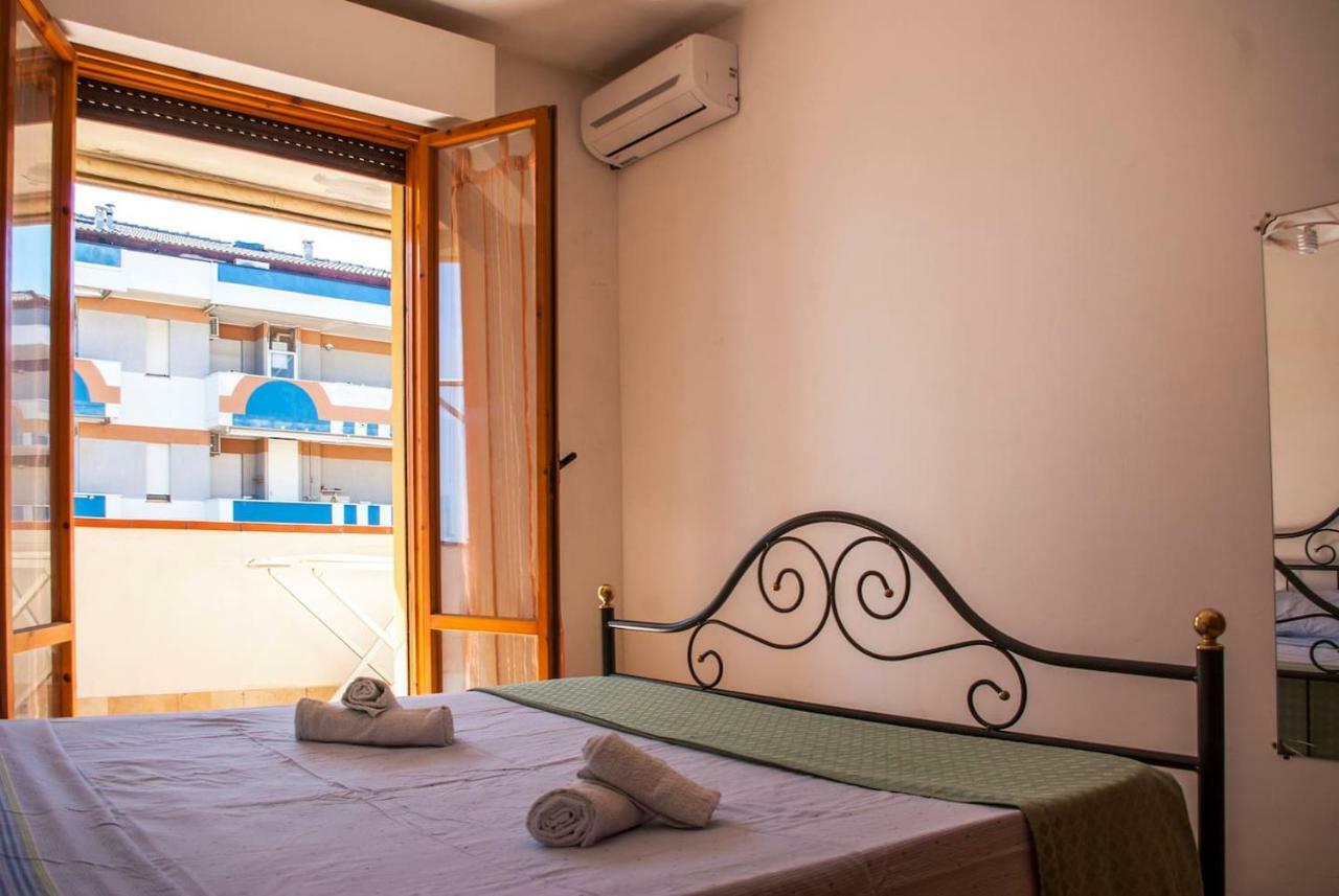 Appartamento Di Antonio Fronte Mare มอนเตซิลวาโน ภายนอก รูปภาพ