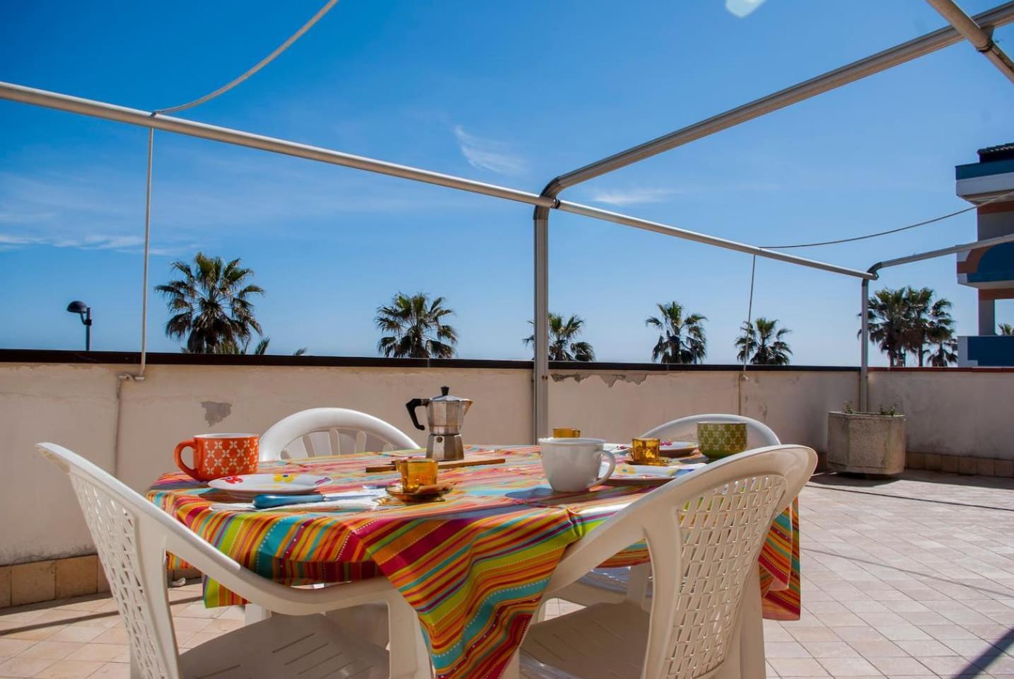 Appartamento Di Antonio Fronte Mare มอนเตซิลวาโน ภายนอก รูปภาพ