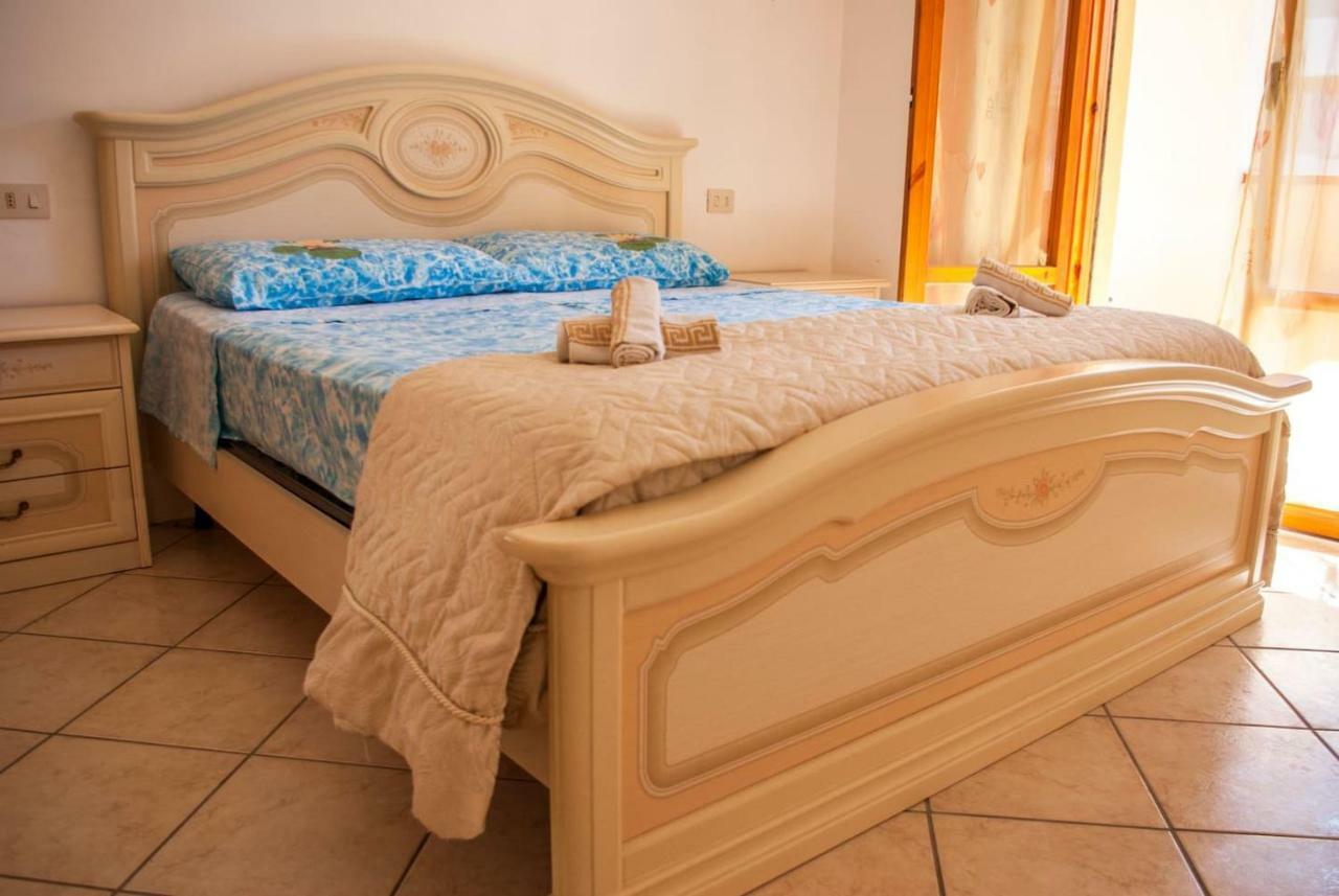 Appartamento Di Antonio Fronte Mare มอนเตซิลวาโน ภายนอก รูปภาพ